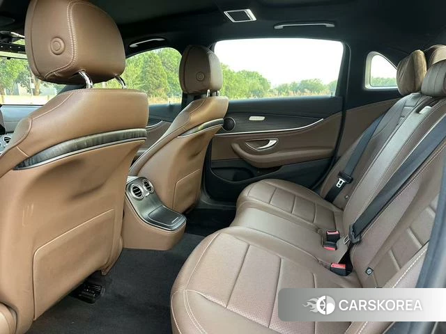 Mercedes-Benz E-class 2023 Другой из Китая, фото 5