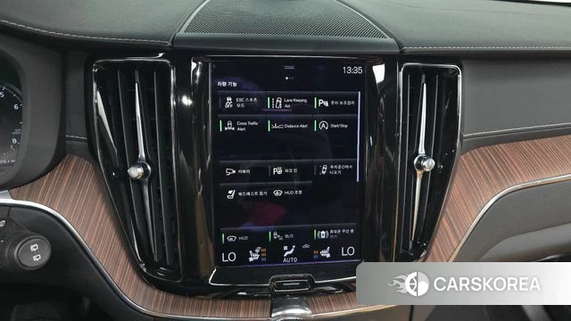 Volvo XC60 second Generation 2021 Белый из Кореи, фото 5