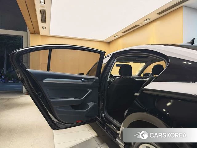 Volkswagen Magotan 2021 Черный из Китая, фото 5