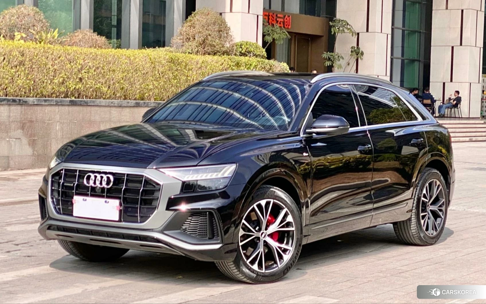 Audi Q8 2020 Черный из Китая, фото 5