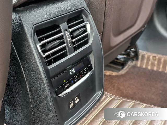 BMW 3 series 2023 Белый из Китая, фото 5