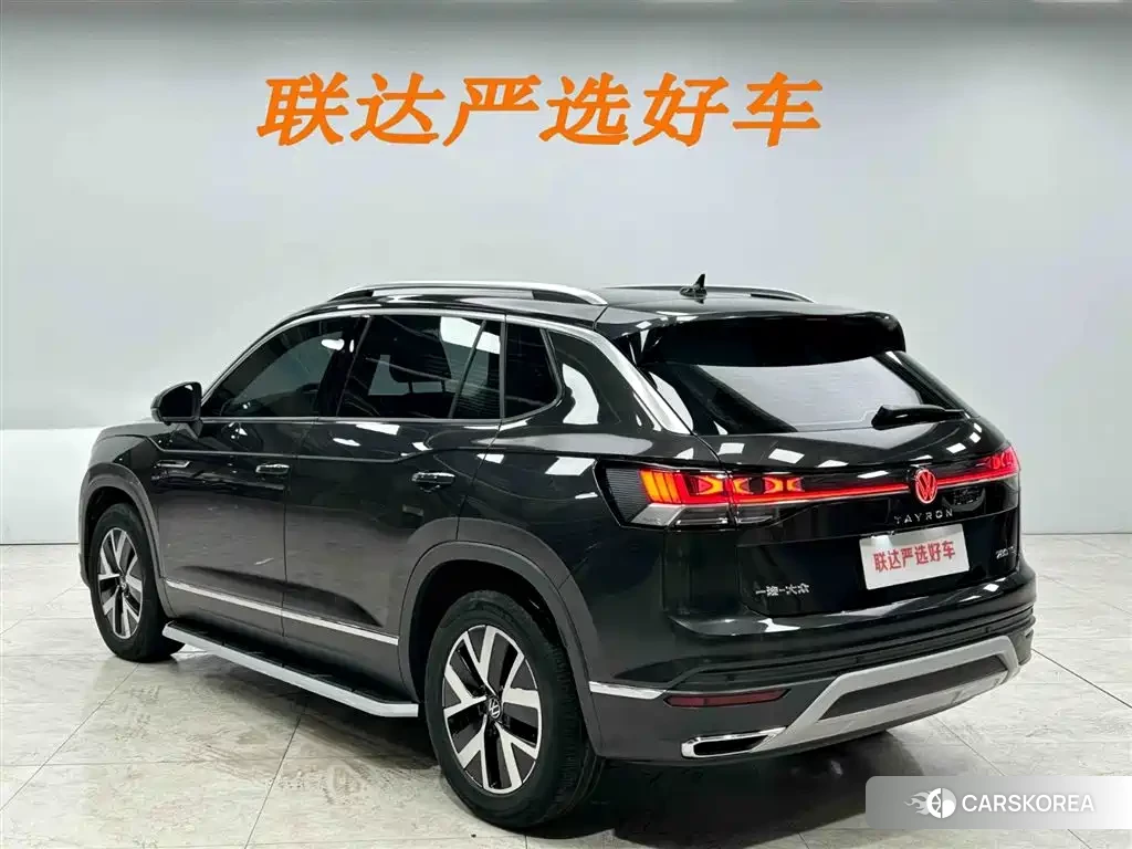 Volkswagen Tayron 2023 Silver/gray из Китая, фото 5