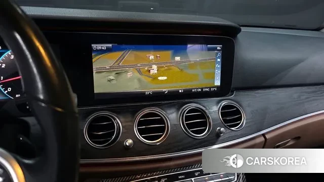 Mercedes-Benz E-Class W213 2018 Белый из Кореи, фото 5