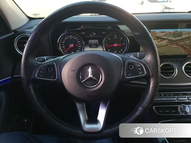 Mercedes-Benz E-Class W213 2018 Черный из Кореи, фото 5