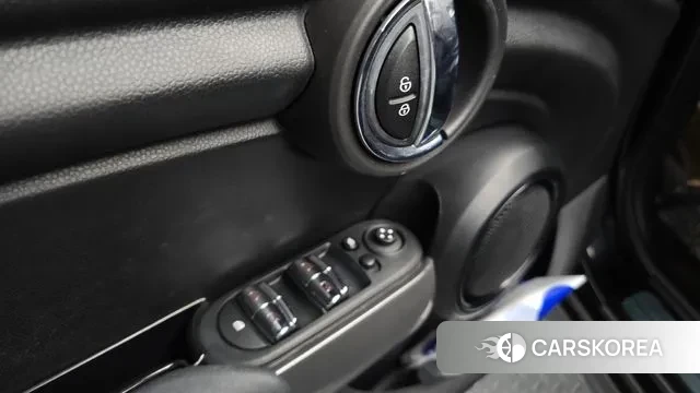 Mini Cooper 2020 Черный из Кореи, фото 5