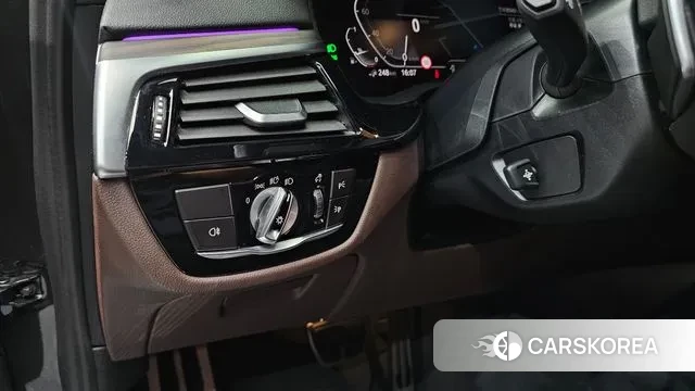 BMW 5 Series (G30) 2020 Серый из Кореи, фото 5