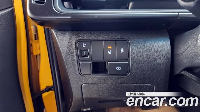 Hyundai Staria 2022 Желтый из Кореи, фото 5