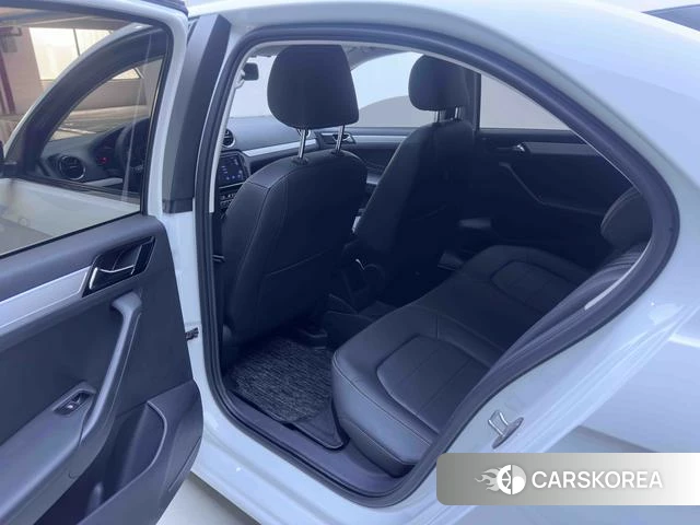 Jetta VA3 2023 Белый из Китая, фото 5
