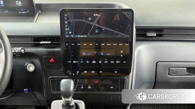 Hyundai Staria 2023 Желтый из Кореи, фото 5