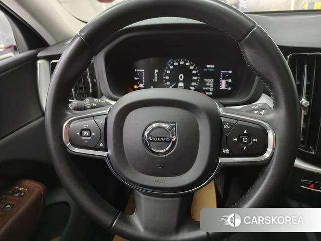 Volvo XC60 2019 Зеленый из Китая, фото 5