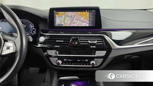 BMW 5 Series (G30) 2020 Белый из Кореи, фото 5