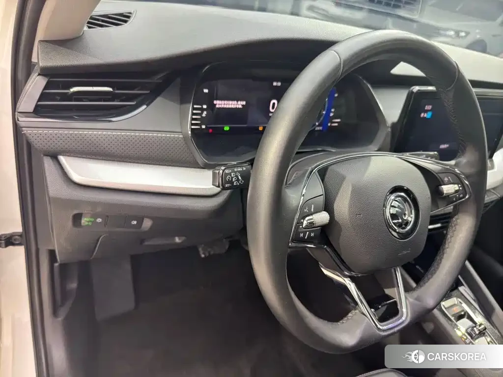 Skoda Octavia 2022 Белый из Китая, фото 5