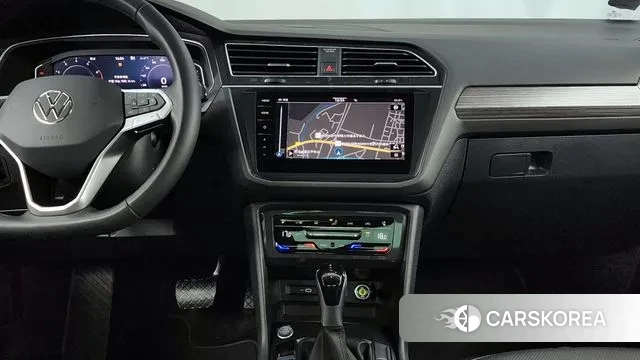 Volkswagen Tiguan Allspace 2024 Белый из Кореи, фото 5