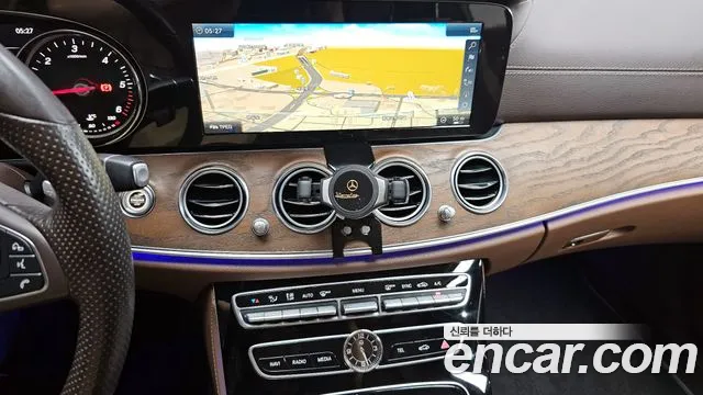 Mercedes-Benz E-Class W213 2018 Белый из Кореи, фото 5