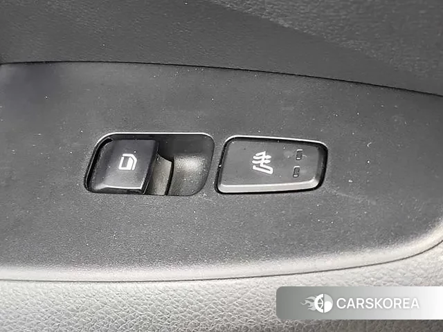 Kia Seltos 2022 Серебристо-серый из Кореи, фото 5