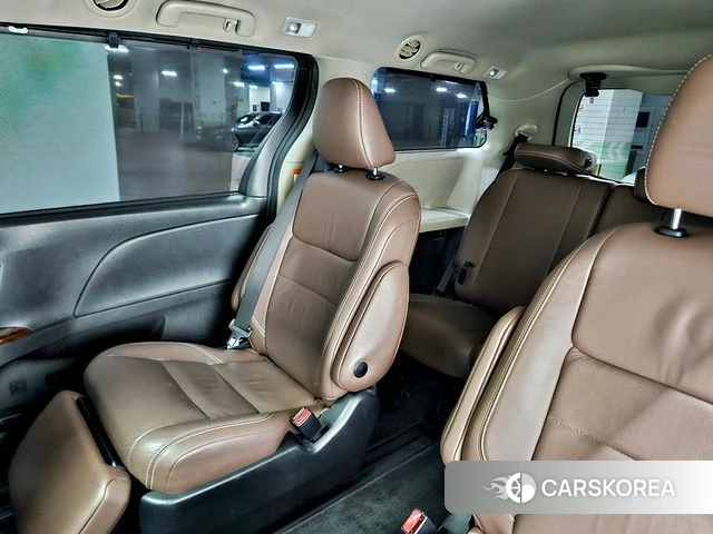 Toyota Sienna 2018 Черный из Кореи, фото 5