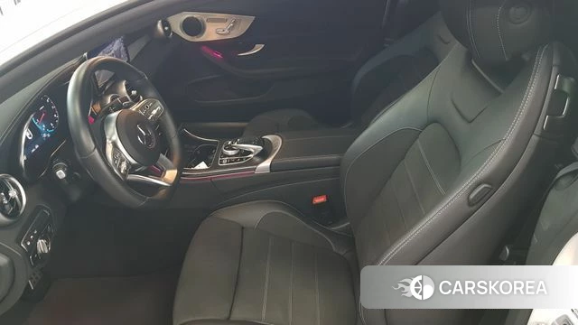 Mercedes-Benz C-Class W205 2023 Белый из Кореи, фото 5