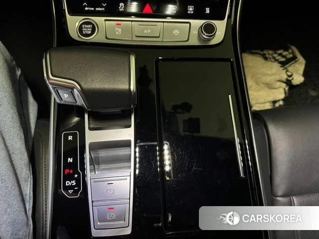Audi A8 (D5) 2023 Черный из Кореи, фото 5