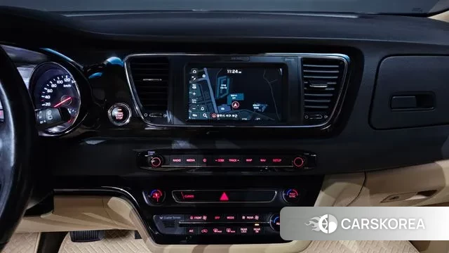 Kia The New Carnival 2018 Белый из Кореи, фото 5