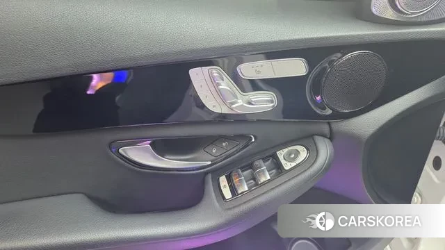 Mercedes-Benz C-Class W205 2019 Белый из Кореи, фото 5