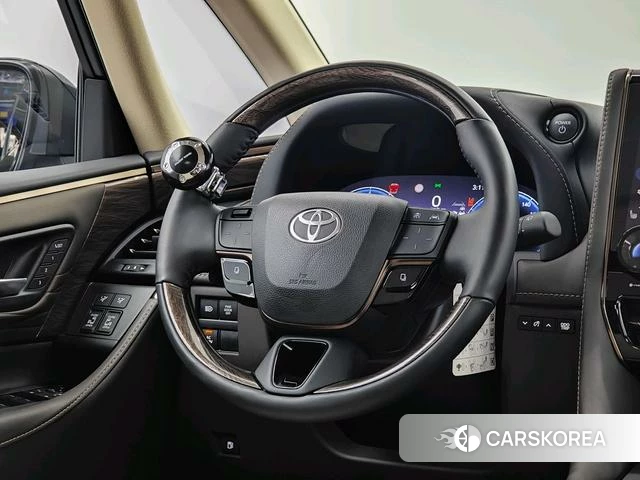 Toyota Elfa 2023 Черный из Китая, фото 5