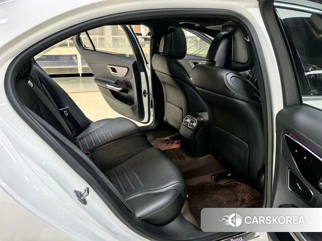 Mercedes-Benz Class C 2023 Белый из Китая, фото 5