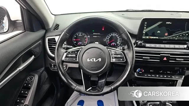 Kia Seltos 2022 Белый из Кореи, фото 5