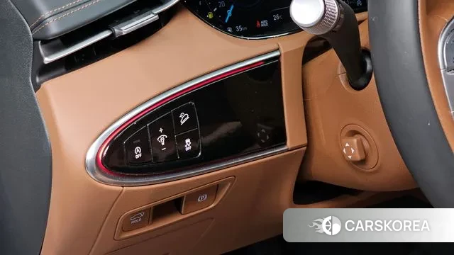 Genesis GV70 2023 Белый из Кореи, фото 5