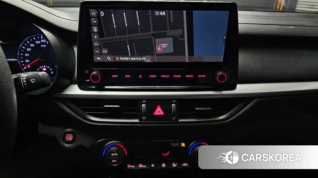 Kia The New K3 2nd generation 2021 Белый из Кореи, фото 5