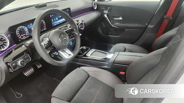 Mercedes-Benz A-Class W177 2025 Белый из Кореи, фото 5