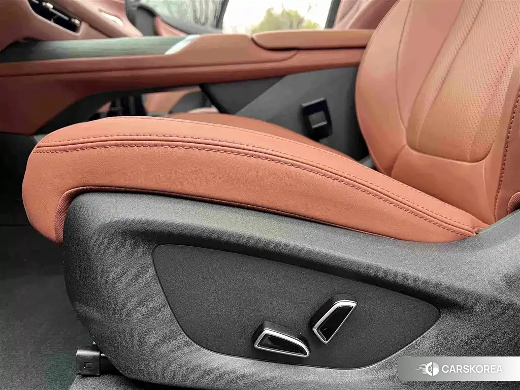 Chang'an Changan CS75PLUS 2025 Silver/gray из Китая, фото 5