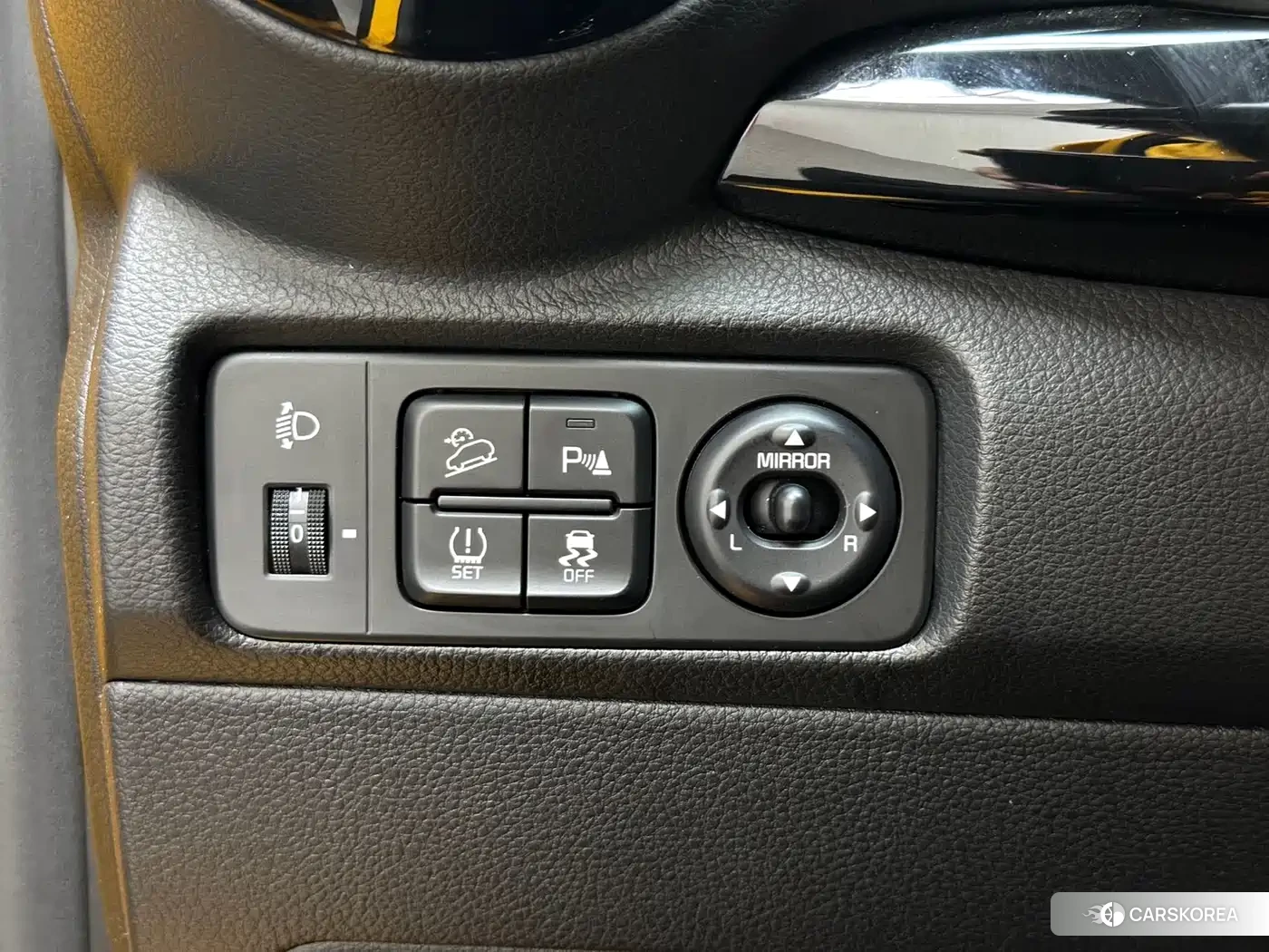 Kia KX1 2022 Yellow/orange из Китая, фото 5