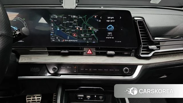 Kia Sportage 5th Generation Hybrid 2023 Белый из Кореи, фото 5