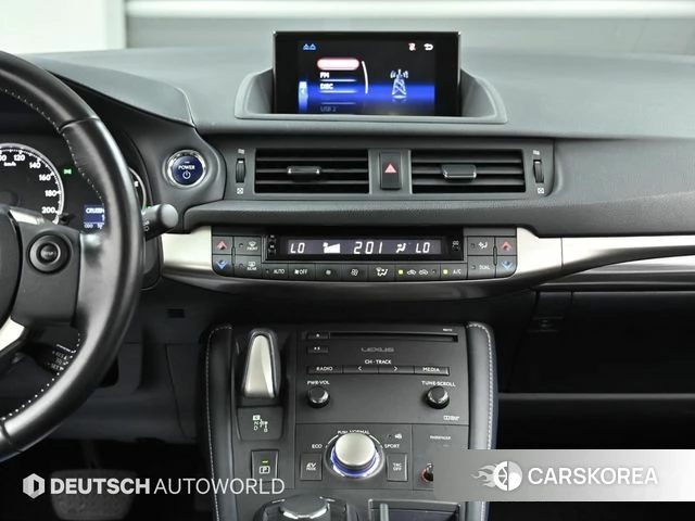 Lexus CT200h 2018 Белый из Кореи, фото 5
