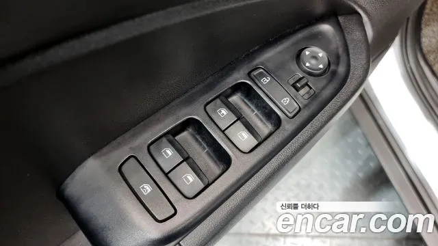 Hyundai Venue 2019 Белый из Кореи, фото 5