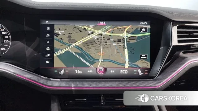 Volkswagen Touareg 3rd generation 2020 Белый из Кореи, фото 5