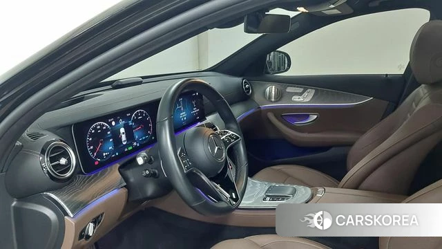 Mercedes-Benz E-Class W213 2023 Черный из Кореи, фото 5