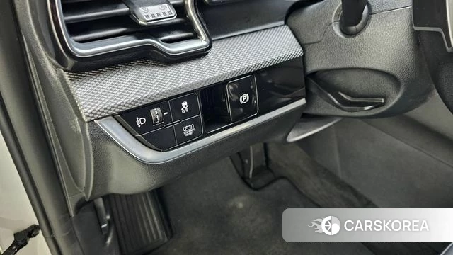 Kia Sportage 5th Generation Hybrid 2023 Белый из Кореи, фото 5