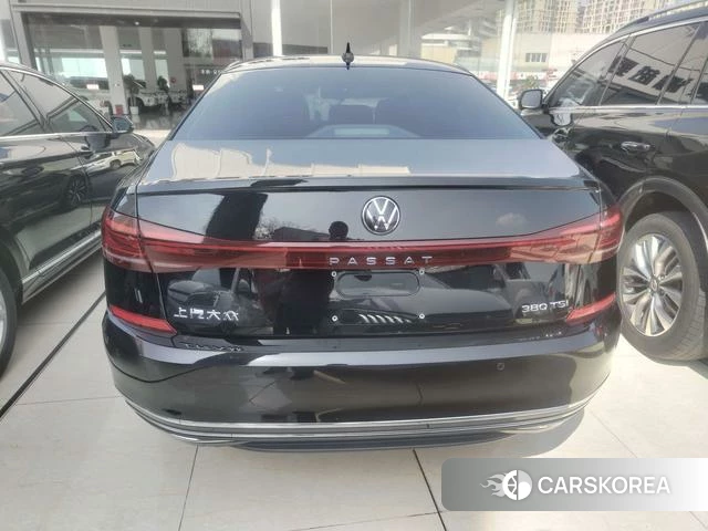 Volkswagen Passat 2024 Черный из Китая, фото 5