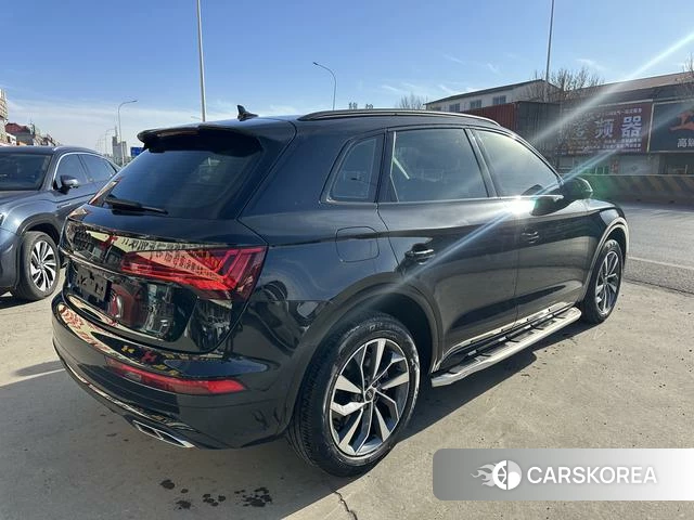 Audi Q5L 2021 Черный из Китая, фото 5