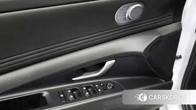 Hyundai The New Avante (CN7) 2023 Белый из Кореи, фото 5