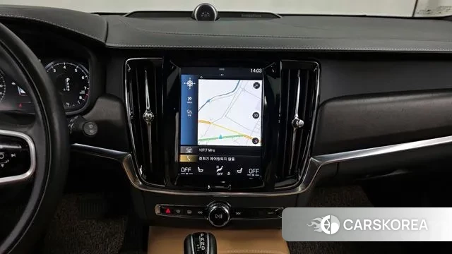 Volvo V90 Cross-Country 2019 Белый из Кореи, фото 5