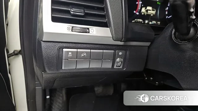 Ssangyong Rexton Sports 2019 Белый из Кореи, фото 5