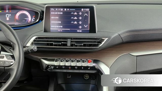 Peugeot 5008 second generation 2024 Черный из Кореи, фото 5