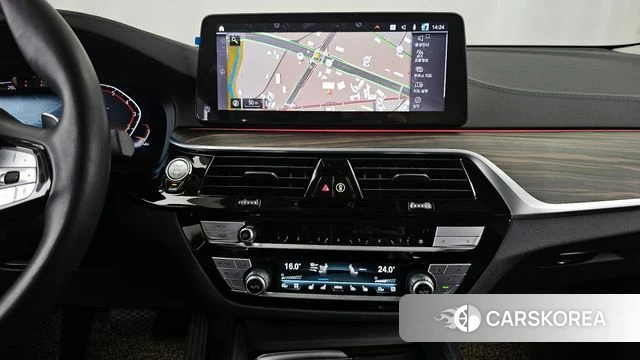 BMW 6 Series GT (G32) 2023 Белый из Кореи, фото 5