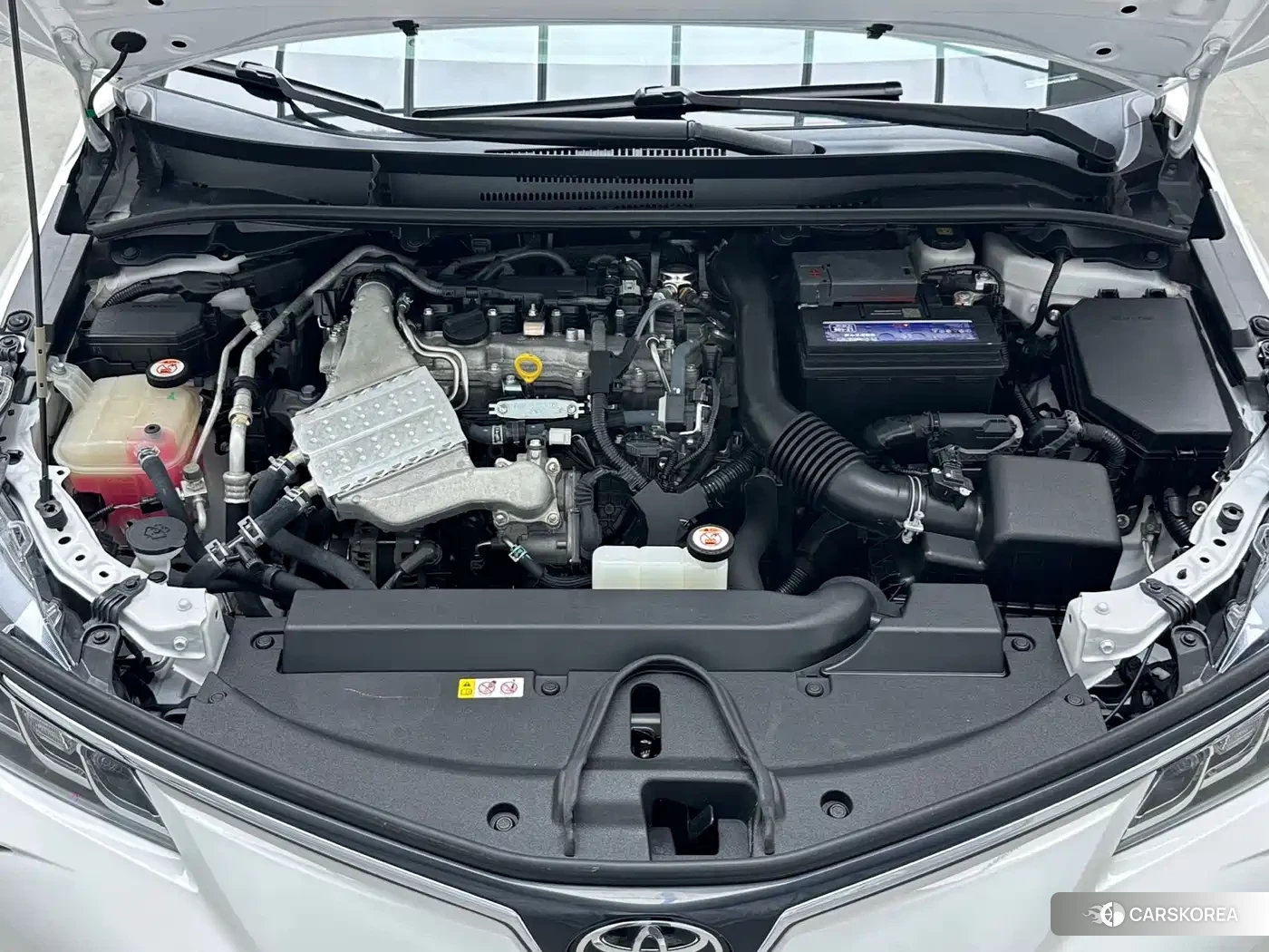 Toyota Corolla 2023 Белый из Китая, фото 5