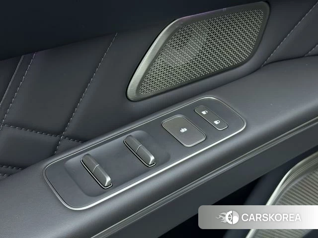 Weilai ET9 2025 Серебристо-серый из Китая, фото 5