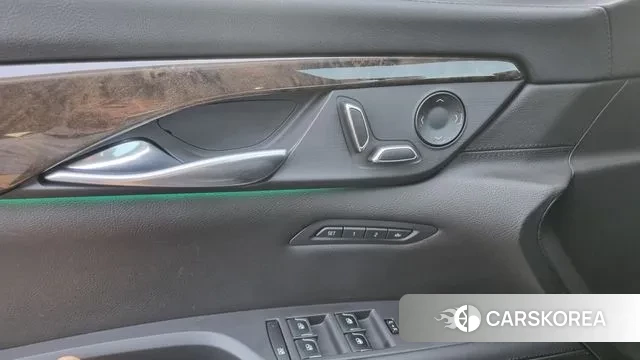 Cadillac CT6 2018 Жемчужный цвет из Кореи, фото 5