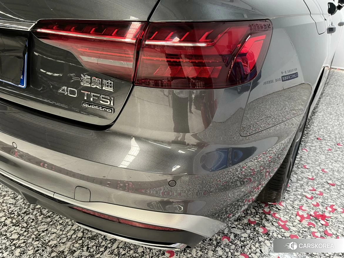 Audi A4L 2021 Темно-серый из Китая, фото 5