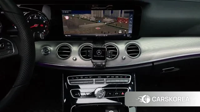 Mercedes-Benz E-Class W213 2018 Белый из Кореи, фото 5